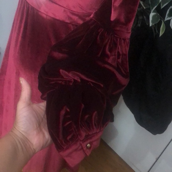 VELVET ONE SHOULDER DRESS SIZE 4 - Picture 5 of 5